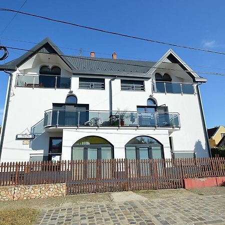 Nora Haz Hajduszoboszlo Hotel Luaran gambar