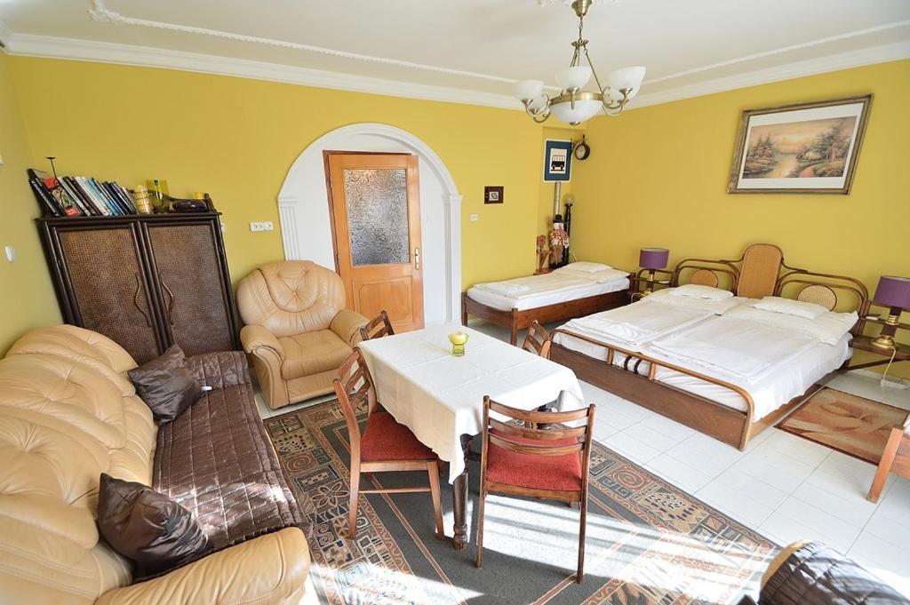 Nora Haz Hajduszoboszlo Hotel Luaran gambar