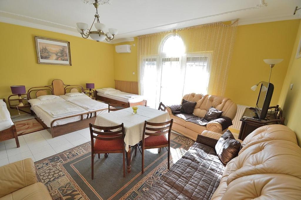 Nora Haz Hajduszoboszlo Hotel Luaran gambar