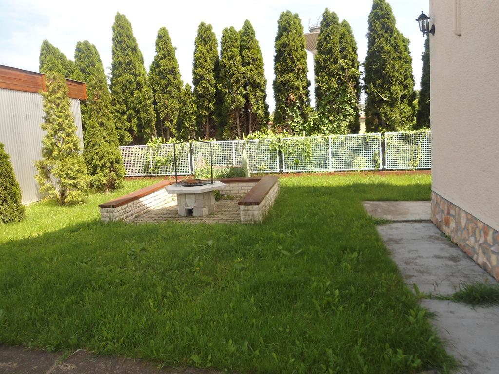 Nora Haz Hajduszoboszlo Hotel Luaran gambar